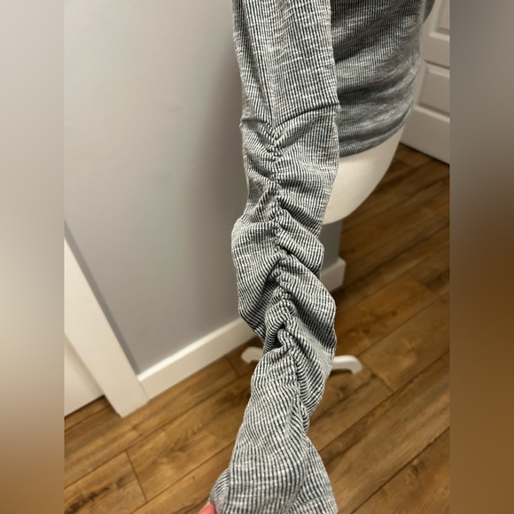 Free People Intimately size XS ribbed long sleeve green top NWT - Picture 4 of 7